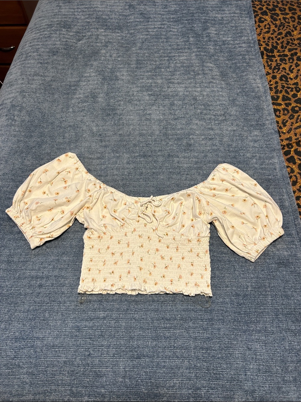 Billabong Cream Floral Smocked Puff Sleeve Crop Top with Lace-Up Neck